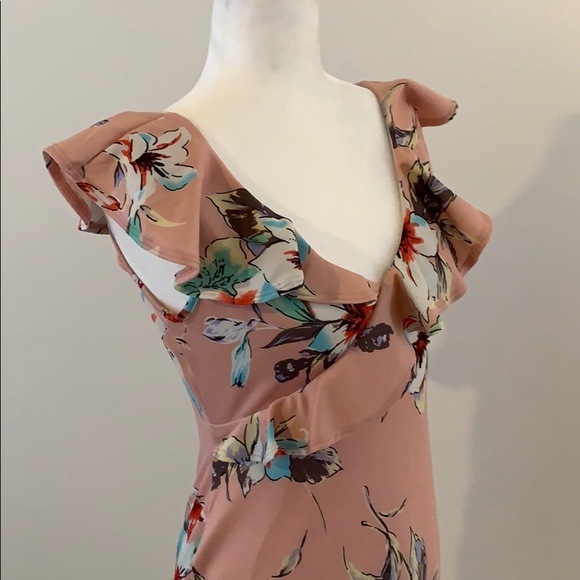 Blush floral mini dress, with ruffle detail - Picture 3 of 4